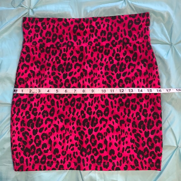 NWOT Large Pink / Red Leopard Bodycon Mini Skirt - Picture 6 of 13